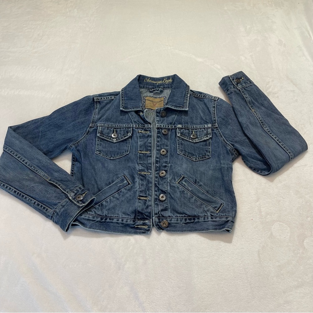AMERICAN EAGLE WOMENS SIZE S DENIM JACKET
